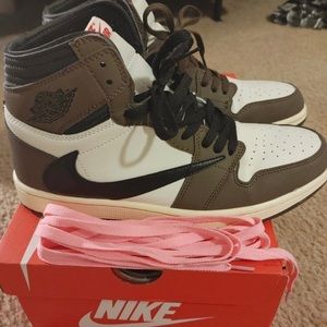 Jordan 1 Travis Scott’s